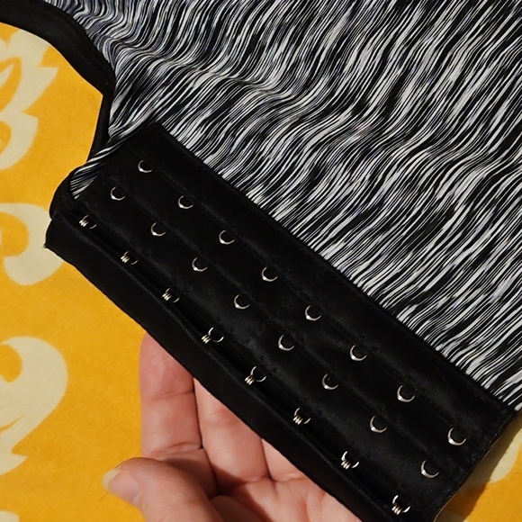 Compression - Binding Bra Top - Picture 3 of 9